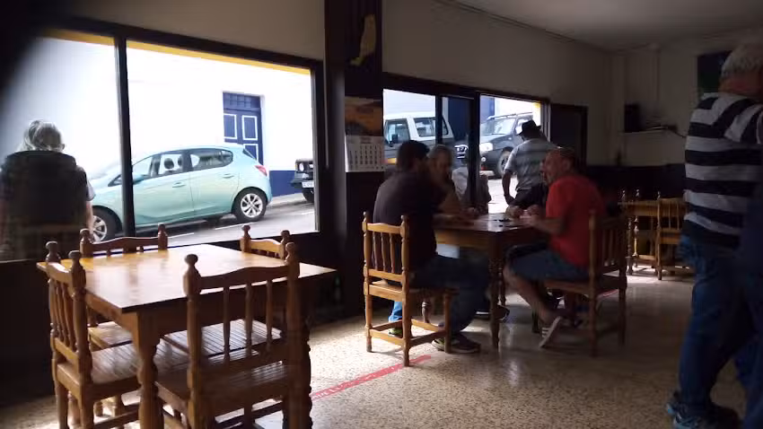 Bar Cafeter&iacute;a La Parada