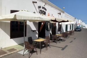 Bar Cafeter&iacute;a La Tahona