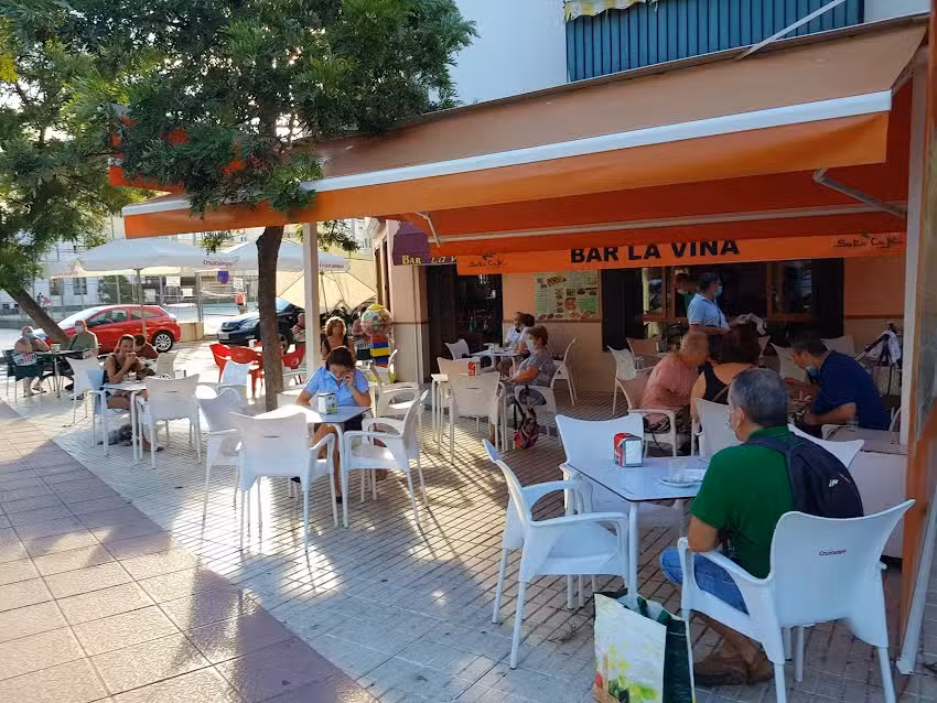 Bar &ndash; Cafeteria La Vi&ntilde;a