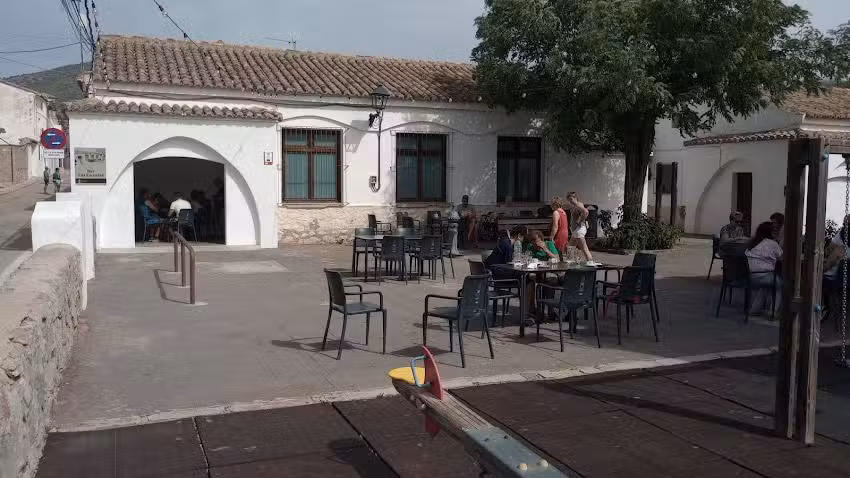 Bar-Cafeter&iacute;a Las Escuelas