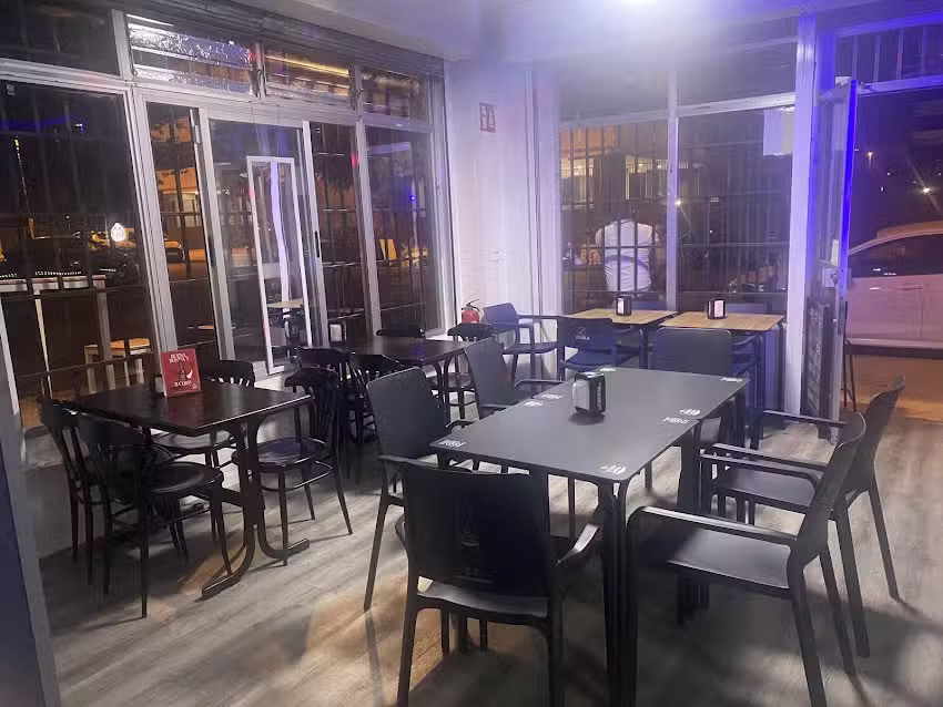 Bar cafeter&iacute;a Los &Aacute;ngeles Latino