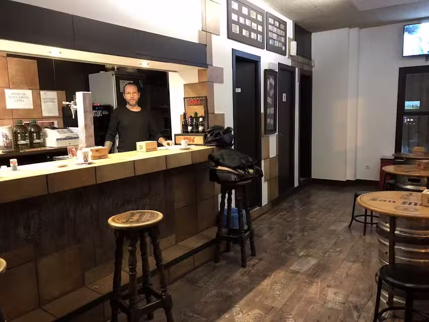 Bar-Cafeteria Los Olmos