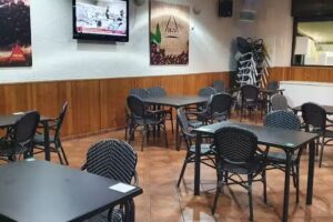 Bar Cafeteria &laquo;Los Robles&raquo;