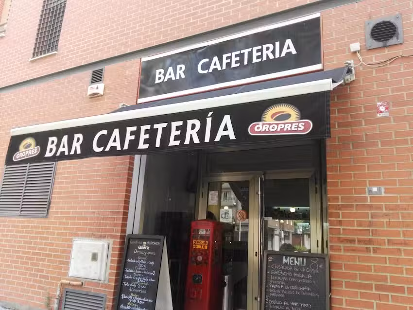 Bar Cafeter&iacute;a Maestro Rodrigo
