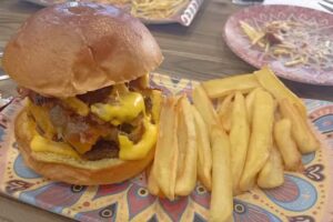 Bar Cafeter&iacute;a Mano de Santo