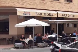 Bar &ndash; Cafeteria MORA