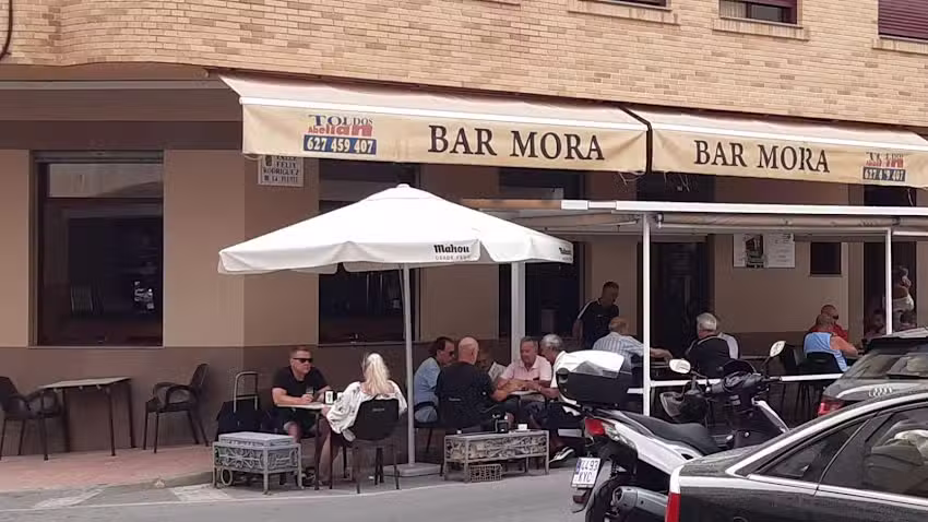 Bar &ndash; Cafeteria MORA