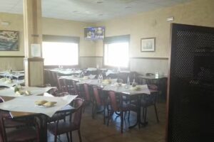 Bar Cafeter&iacute;a Nuevo Puerto