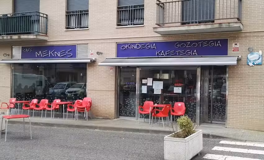 Bar-cafeter&iacute;a-panader&iacute;a Mekness