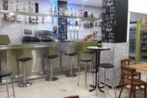 Bar Cafeter&iacute;a Petit Equapremi&aacute;