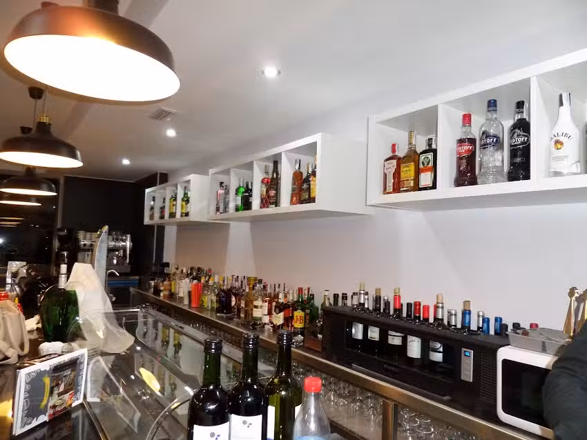 Bar Cafeter&iacute;a Rodax