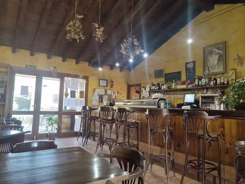 Bar &ndash; Cafeter&iacute;a Tentempi&eacute;