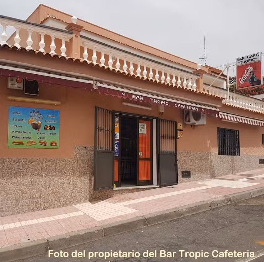 Bar Cafeter&iacute;a Tropic