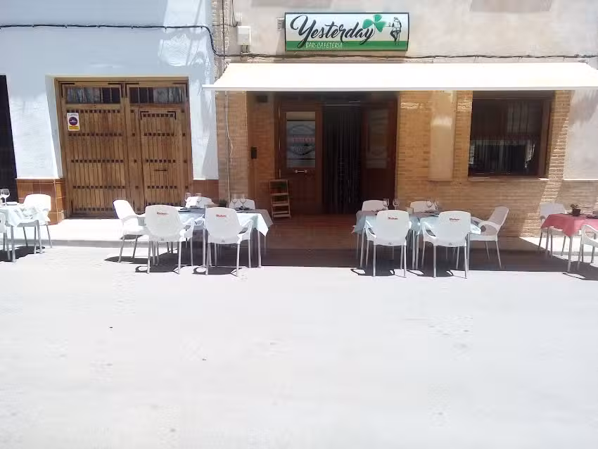 Bar cafeter&iacute;a Yesterday