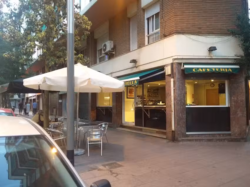 Bar Cantonada de Cartell&agrave; Cafeteria