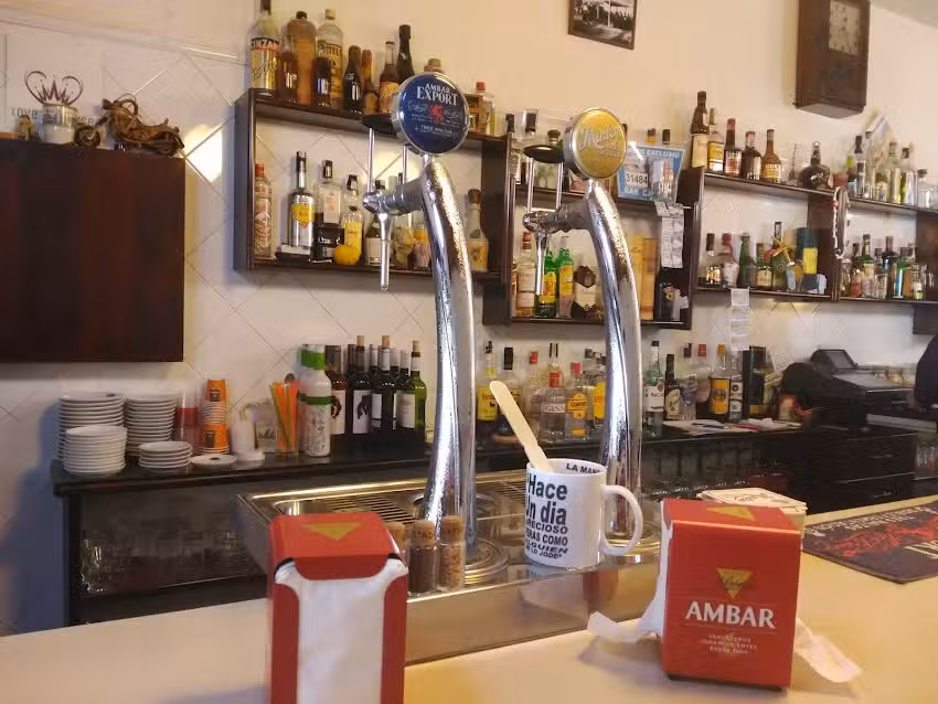 Bar Caoba