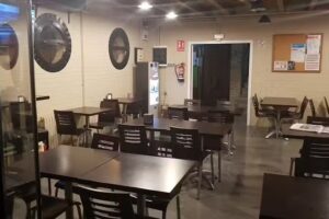 Bar casal Can Tries Caps