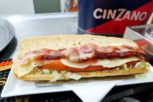 BAR CENTRE C&Iacute;VIC