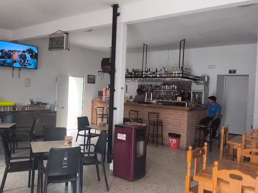 Bar / Centro social de G&aacute;rgoles de Arriba