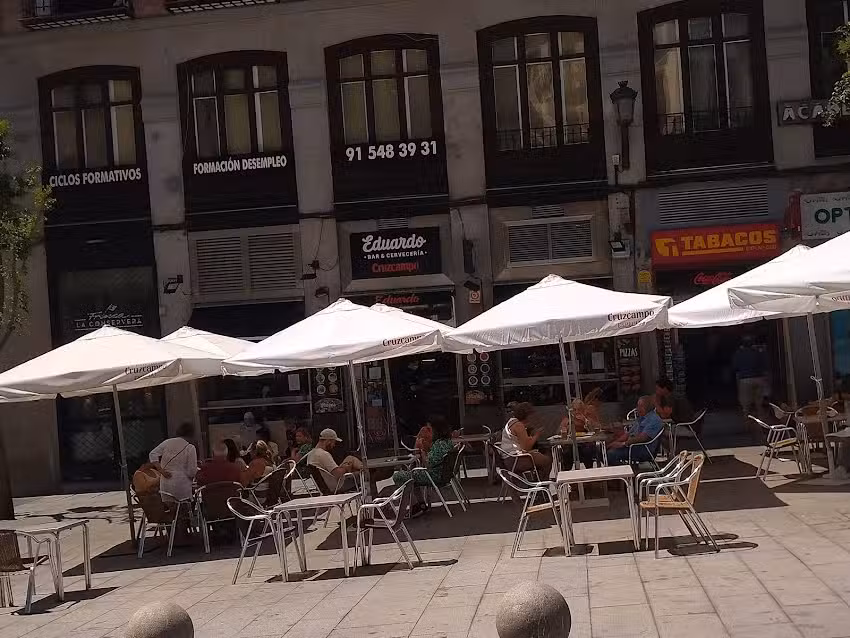 Bar Cervecer&iacute;a Casa Eduardo