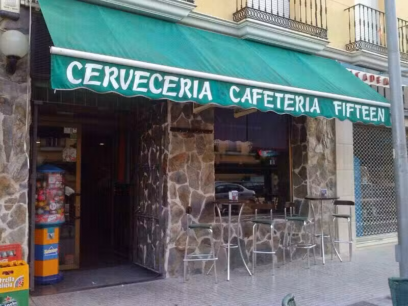 Bar Cervecer&iacute;a Fifteen