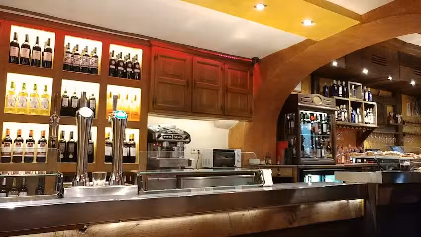 Bar Cervecer&iacute;a La Estafeta