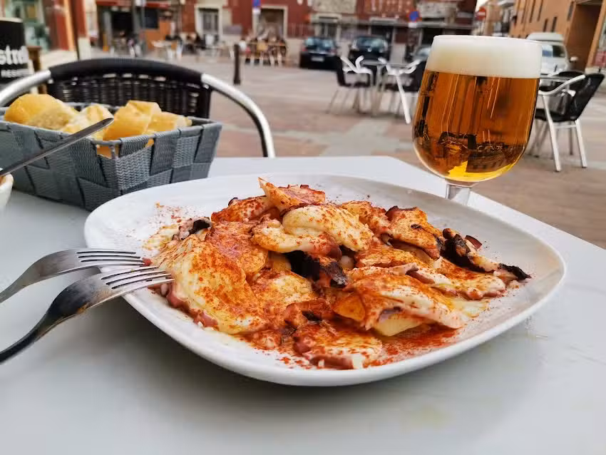 Bar Cervecer&iacute;a La Plaza