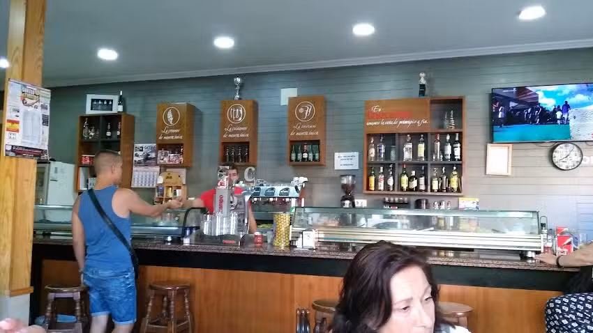 Bar Cervecer&iacute;a Petanca.