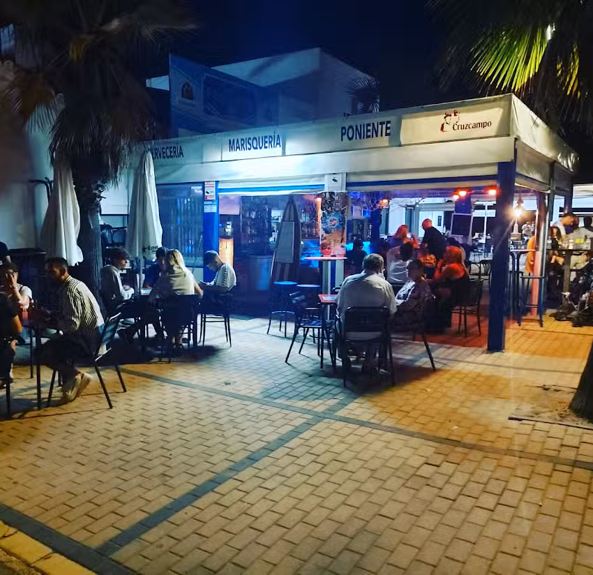 Bar Cervecer&iacute;a Poniente