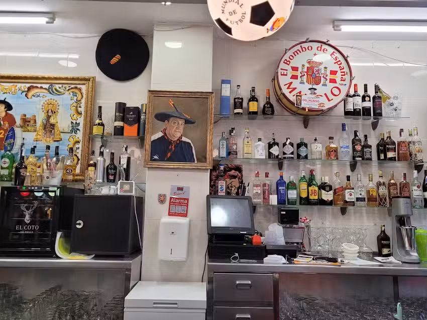 BAR CERVECERIA SPLASH-MANOLO EL DEL BOMBO