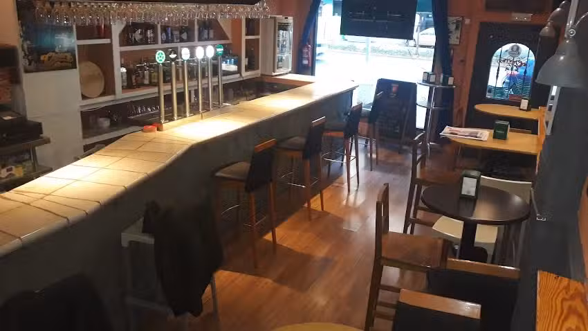 Bar Cheers.