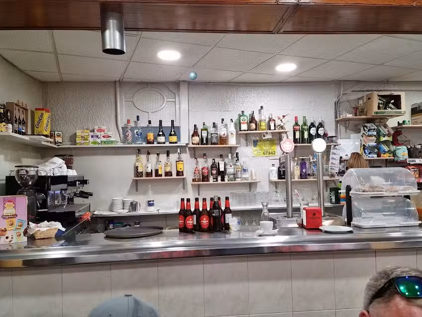 Bar cooperativa &laquo;El Caf&egrave; &laquo;