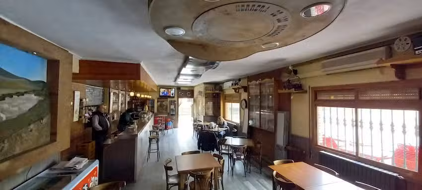 Bar Coyote