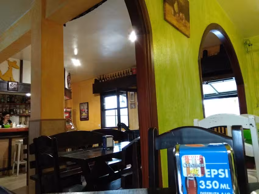 BAR CRISM&Oacute;N. Pereiras. MOS