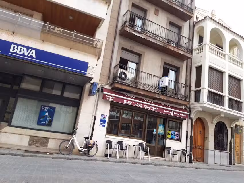 Bar Cuatro
