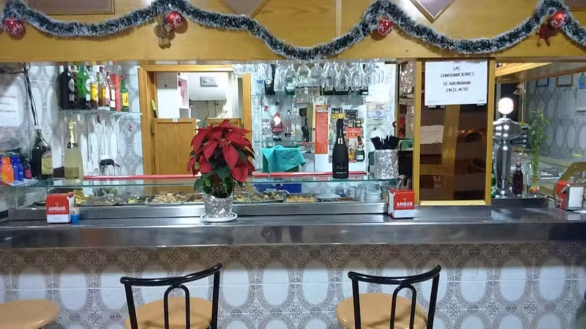 BAR Dameluzz & La Rubia