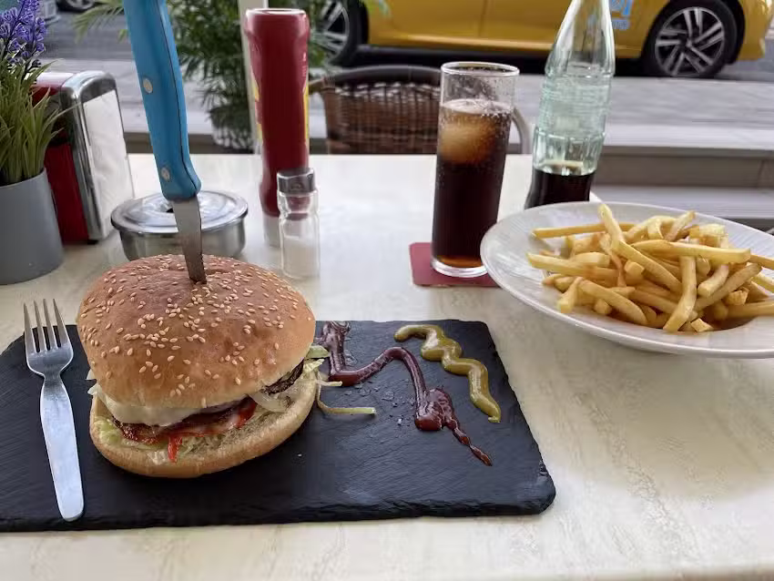 BAR DARI DARI