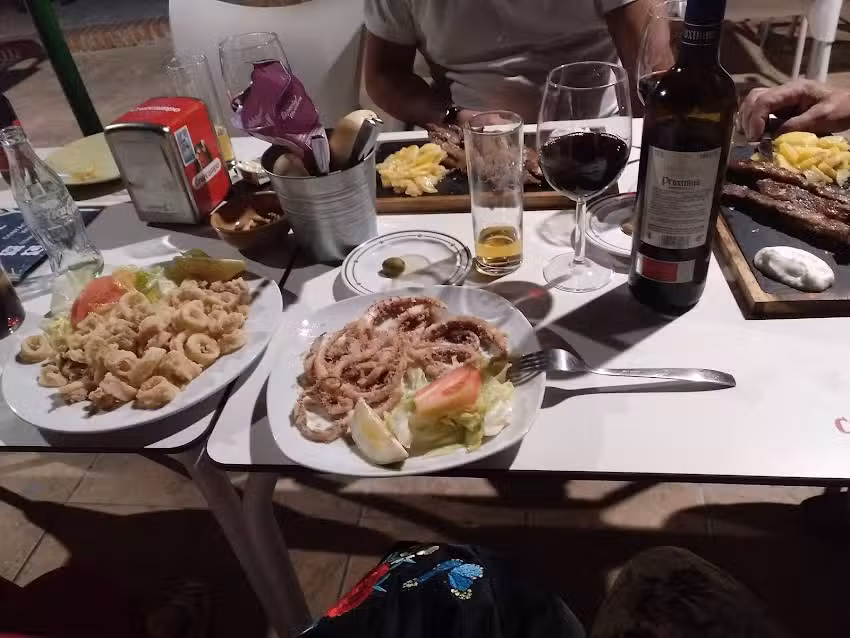 Bar De La Piscina De Albend&iacute;n