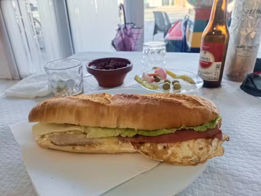 Bar De La Piscina La Pobla Del Duc