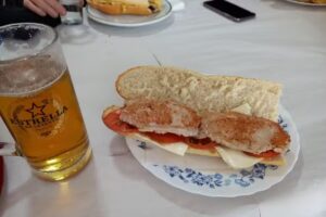 Bar de los Jubilados de Bormate.