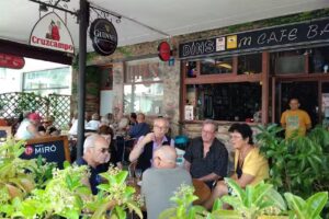 BAR DINS CAF&Egrave;