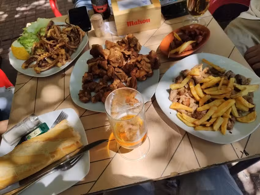 Bar Donde Mart&iacute;n