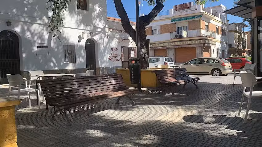 Bar &Eacute;chate Pall&aacute;