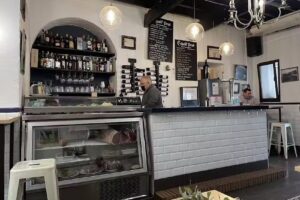 Bar Echate Pay&aacute;