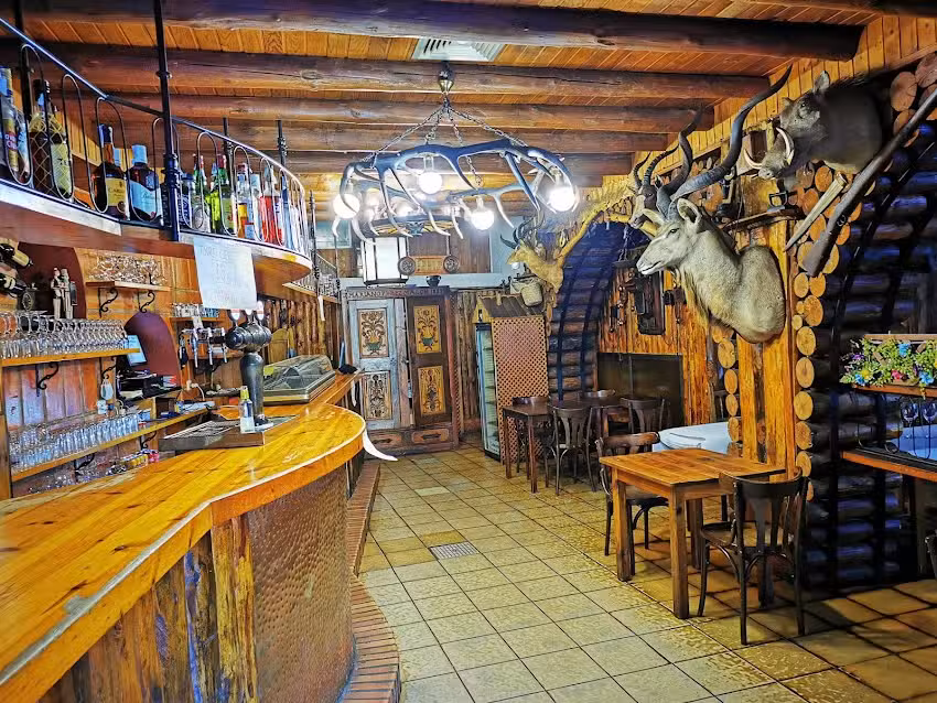 BAR EL CASER&Iacute;O.