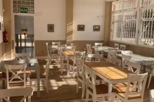 Bar El Hoyo G&aacute;tova