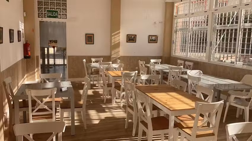 Bar El Hoyo G&aacute;tova