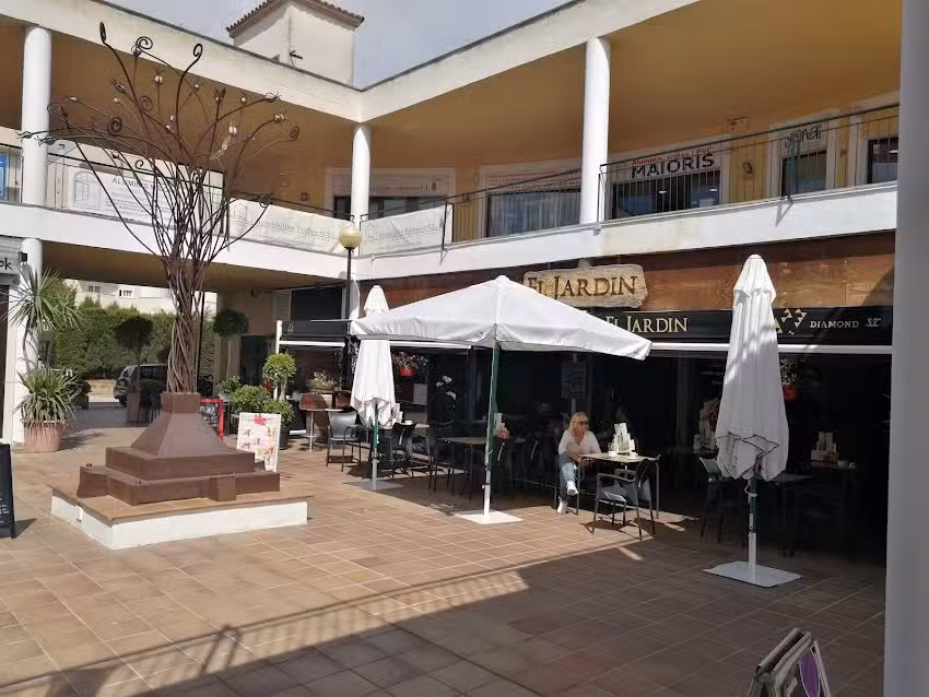 Bar El Jard&iacute;n