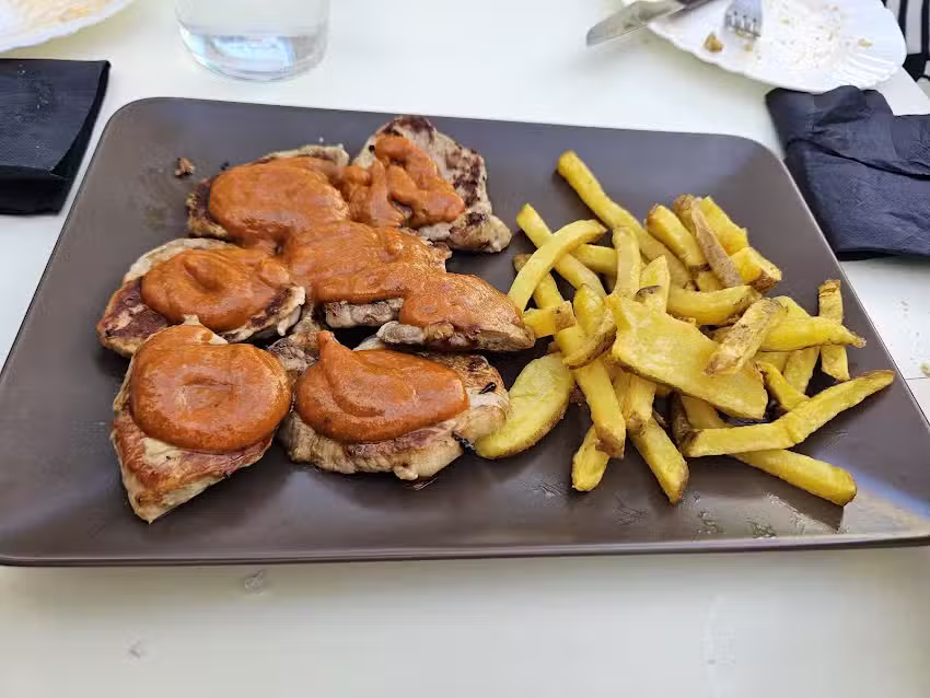 Bar &ldquo; El patio de los artesanos &ldquo;