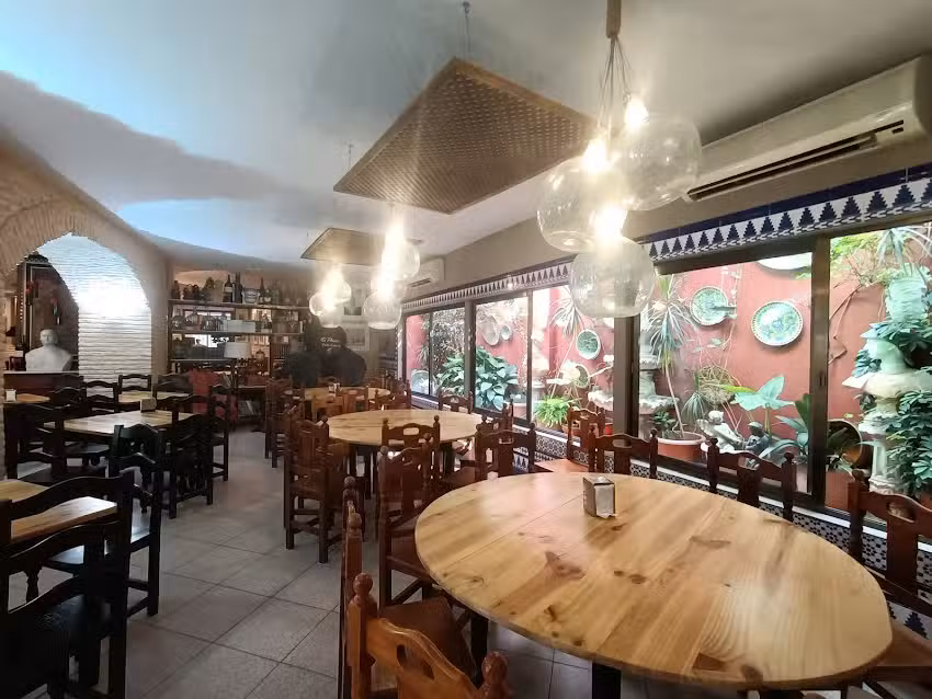 Bar El Pel&iacute;cano